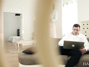 美女家政鸡动挡不住直接开搞