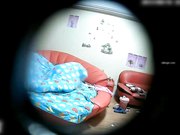 酒店情趣红床偷拍皮肤黝黑健壮小伙和性欲很强的白嫩嫂子开房偷情