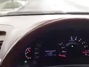 抖音小情人下班后与西装炮友路边车震玩刺激