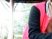 野外凉亭花了一百多块玩了个4P小骚逼露脸招嫖猛壮士轮操三女