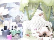 宾馆偷拍胖仔小青年与身材性感高挑美乳女友开房造爱