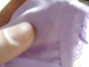 大学妹子带到宾馆后强行干B叫声太大直接用内裤塞住嘴流泪求饶