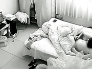 家庭网络摄像头胖哥中午也要和苗条漂亮媳妇来一炮