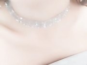 性感小骚逼慢慢脱光衣服诱惑抽插骚逼还可以听到水声