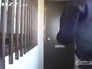 巨乳白嫩小妹带到酒店做爱~小泉麻里1