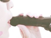 马桶盖上秀口活紫薇稀毛逼喷水