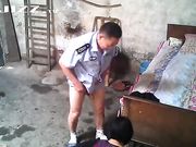 [棚户区站街女暗拍]-制服大爷不是一般的色 要吃奶奶