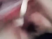 年轻白嫩小嫂子欲望很是强烈洗手间把牙刷都给玩坏了3