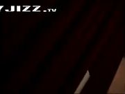 和女友旅行途中酒店里突发奇想打炮自拍视频