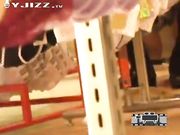 街头强袭 目标学生妹当街扒内裤