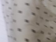 美女被男友带到宾馆要求穿上开档黑丝袜啪啪美女害羞一直躲闪