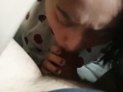 颜值非常嫩的漂亮留学生美眉王倩和洋屌男炮友爱爱被颜射鼻子上浓浓的精液