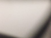 大学生背包客情侣突然性起在旅游景区的公厕里对着镜子啪啪