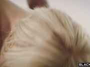 美女奶子形状完美逼逼嫩嫩搞穴尤物赞的不行啊