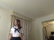 商店店員辣妹F罩杯梓沙(19歳) 說著歡迎光臨被口爆