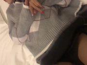 喝醉迷迷糊糊被带到酒店慢慢扒掉短裤插嘴