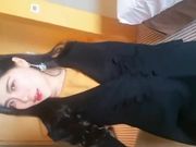 高颜值性感美女椅子上被扒光衣服在床上狠干,自己拿着鸡巴往里插!