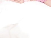 2男2女几个零零后开房草逼 一男专门操 一个当导演兼摄像