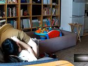 破解家庭网络摄像头少妇刚生完孩子不久在沙发上啪啪