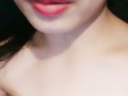 颜值不错美少妇晚上和炮友户外车震 撕开丝袜舔逼逼深喉口交大力抽插呻吟