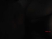 夜晚在表嫂家吃过饭趁表哥不在借着酒劲在客厅沙发上强行干她