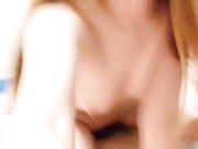 露脸口活这技术没得说非常骚还玩69，主动上位抽插自己揉奶子