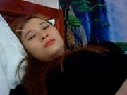 美女和网友见面吃饭喝多后被带到酒店慢慢脱掉内裤啪啪