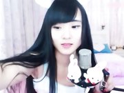 长发可爱美女主播露脸大秀