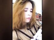 骚气大奶女主播 爸爸在卧室睡觉 她在大厅直播秀骚逼2