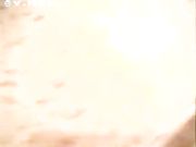 在我家借宿的小表妹被我骗到房间给我舔鸡巴