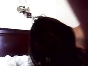 刚认识两天的嫩妹子被我带到宾馆深喉口暴了