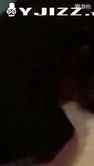 场面震撼闺蜜和老公宾馆滚床单被堵 男的拼死护情人有点让人感动