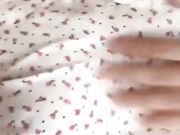 长发女神级美女家中秀出超干净的嫩屄 看着就想舔