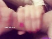 嫩妹直播洗白白后指插大屌男友的菊花同时口暴