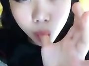 农村妹妹为了当网红 露脸自拍手指插屄