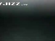 表妹来家中借宿 熟睡的她被我轻轻的解开了奶罩