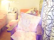 素人薇薇大秀家中摸奶 爆抠蝴蝶逼