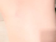 小哥和兩個萌妹子浴室啪啪秀  全裸口交舔JJ後入猛操