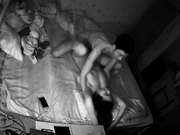 家庭网络摄像头偷拍年轻小夫妻在家啪啪男的做爱十分猛