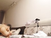 长发美女模特沙发上各种体位大战抱起来肏很