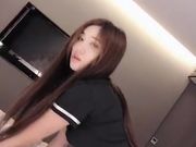 17岁大JJ美妖TS涵涵，少女般地吃鸡 让你销魂上头