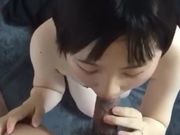 调教萌萌小萝莉口爆射嘴里不让吐出来含了许久只能吞了 小鲍鱼非常嫩