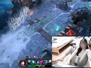 LOL妹子塞跳蛋玩英雄联盟，打输喷你一屏幕