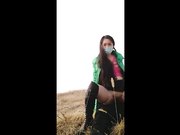 妩媚风骚的老板娘在家憋坏了荒郊野外跟炮友激情啪啪