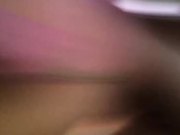 白天在家啪啪小女友 她害羞遮住脸不让拍 插了兩下就开始呻吟了