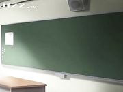 娇嫩的极品学妹被老师在教室里干到潮吹