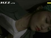 网吧用迷药放到两个嫩妹子 扒开嫩屄狠狠操