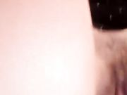 大奶美颜女主播自慰在洗手间把自己玩尿了