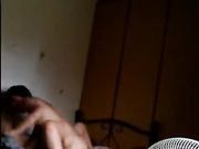 大学情侣逃课到学校附近旅馆开房打炮自拍 完事后还把自己用过的纸装起来带走