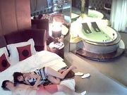 喷血推荐-高颜值极品长发美女被网友用尽全力干到高潮内射